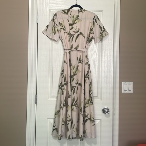 Floral wrap dress - Picture 2 of 3